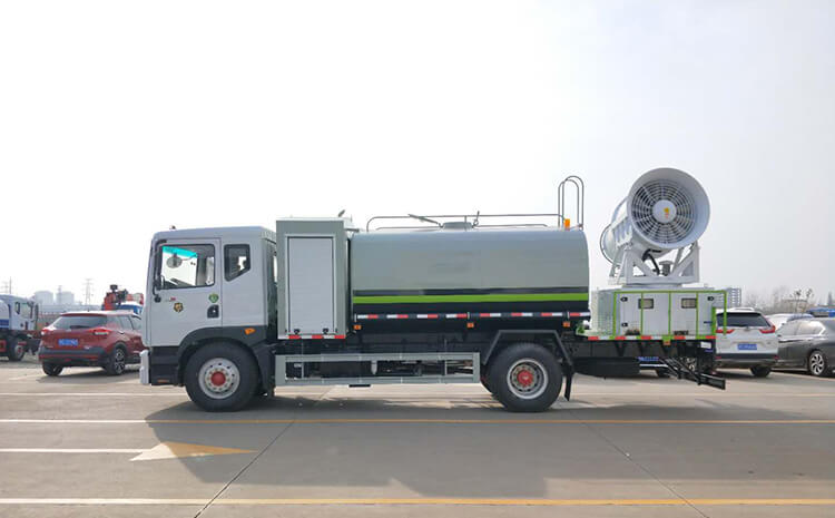 建筑工地需要安裝的霧炮機設備有什么特點？