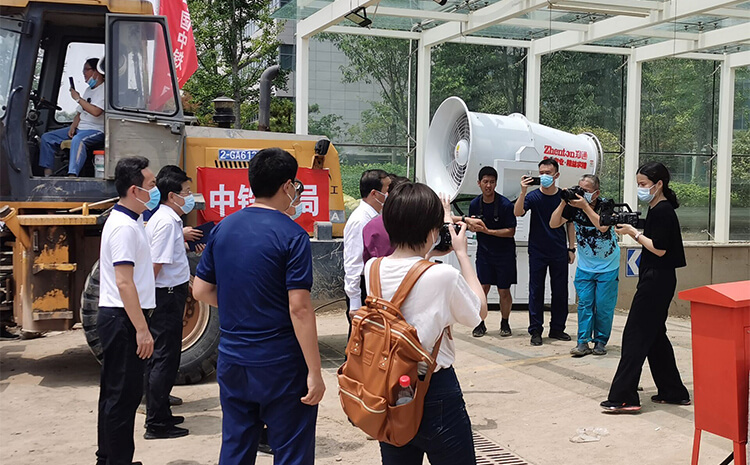 建筑工地為什么紛紛采用環保霧炮機？